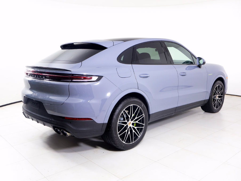Certified 2026 Porsche Cayenne Coupe AWD/4WD image 33