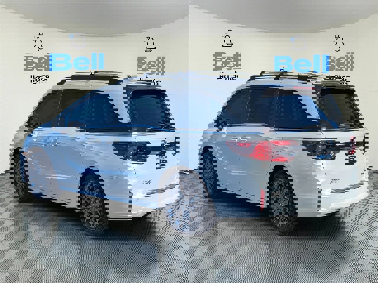 New 2026 Honda Odyssey Touring image 2