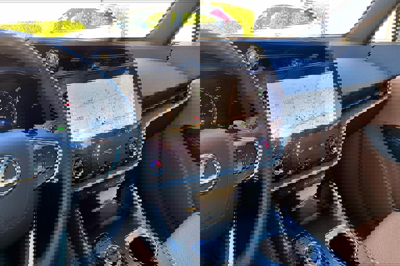 Used 2023 Lexus RZ 450e Premium image 6