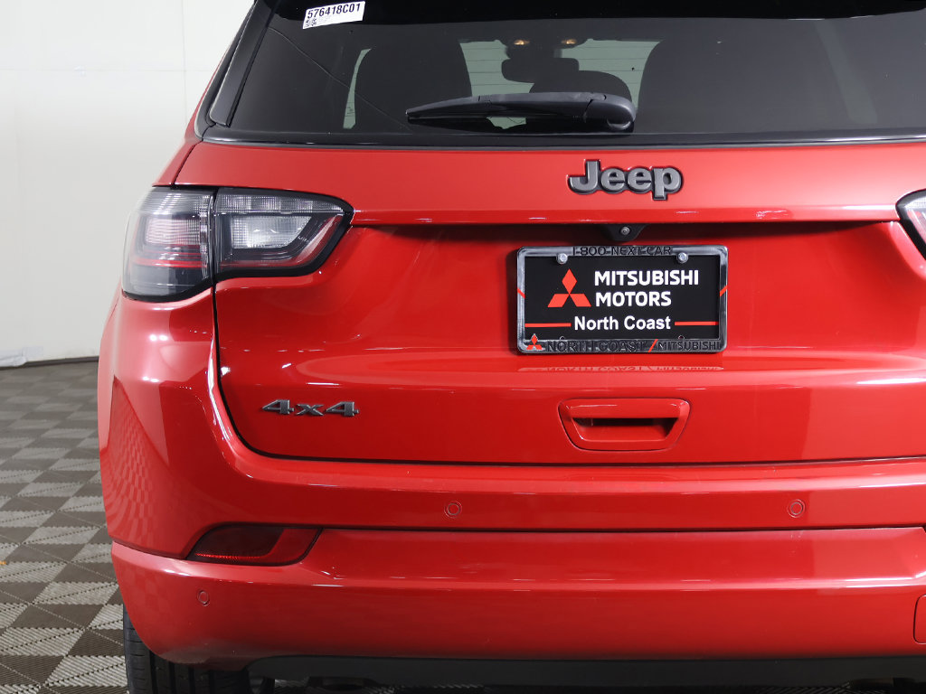 Used 2024 Jeep Compass Limited w/ High Altitude Package AWD/4WD image 19