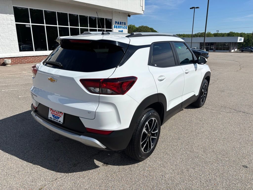 Used 2025 Chevrolet TrailBlazer LT AWD/4WD image 8