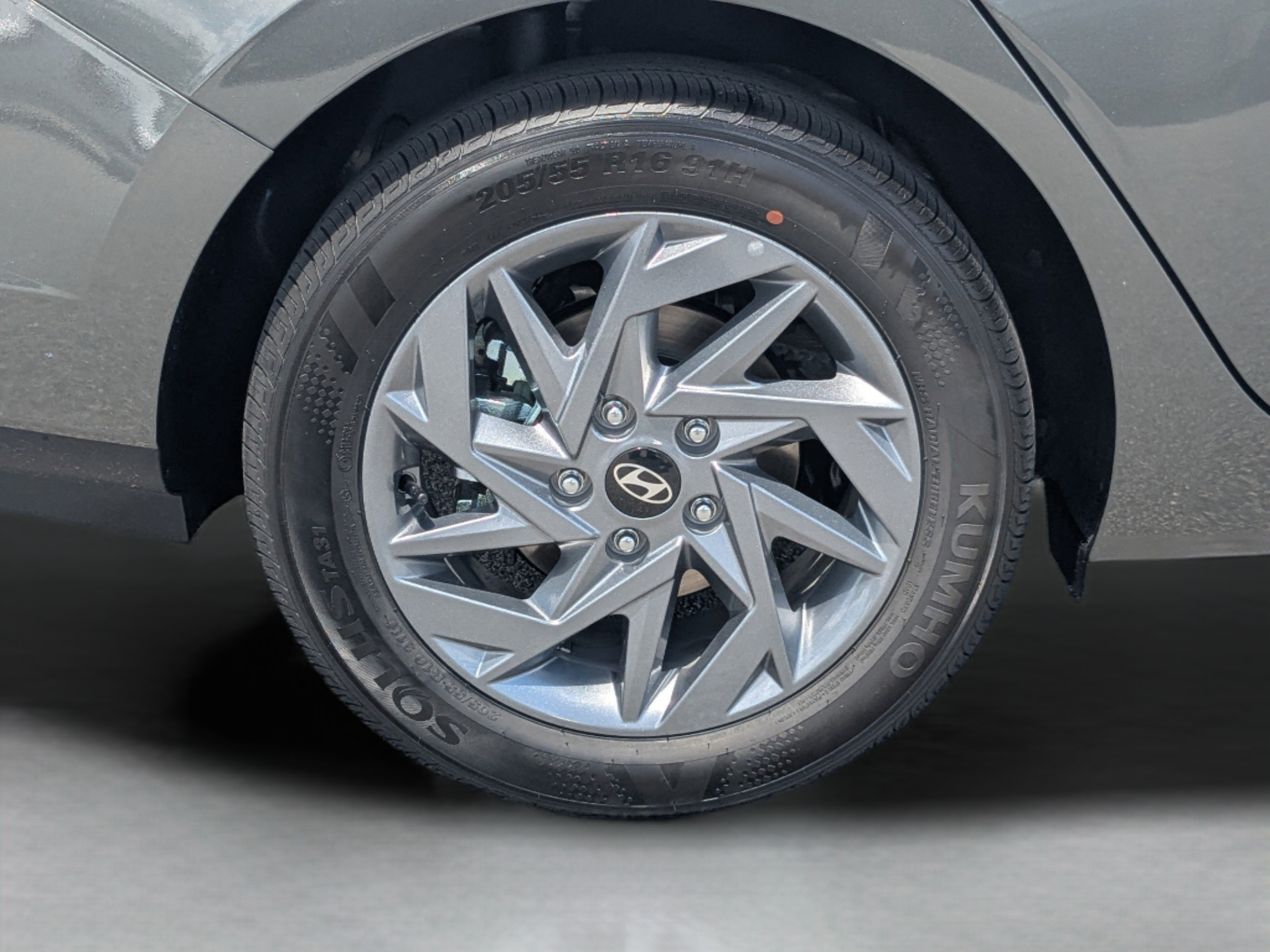 New 2026 Hyundai Elantra Hybrid FWD image 31