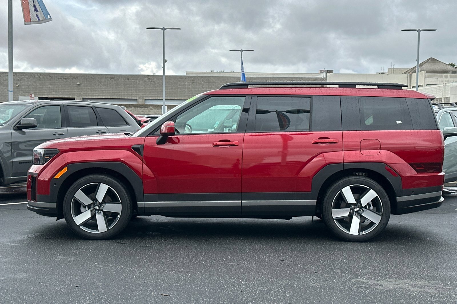 Used 2025 Hyundai Santa Fe Limited image 6