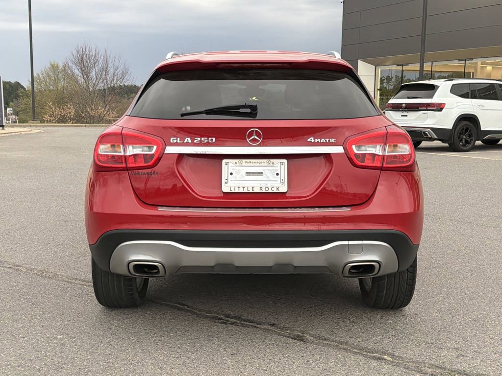Used 2018 Mercedes-Benz GLA 250 4MATIC image 4