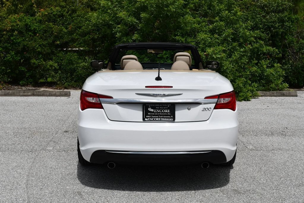 Used 2012 Chrysler 200 Limited FWD image 5