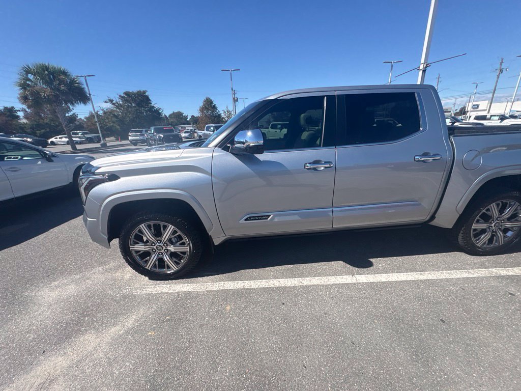 Used 2024 Toyota Tundra Capstone AWD/4WD image 5