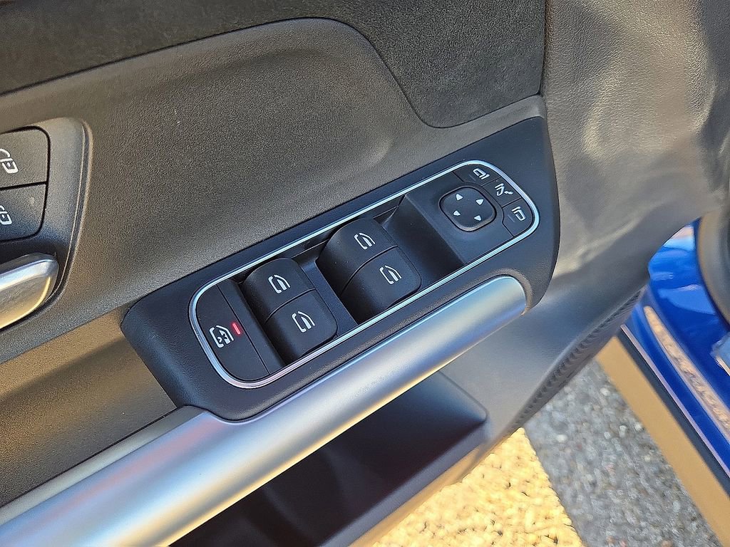 Used 2025 Mercedes-Benz GLA 35 AMG 4MATIC image 22