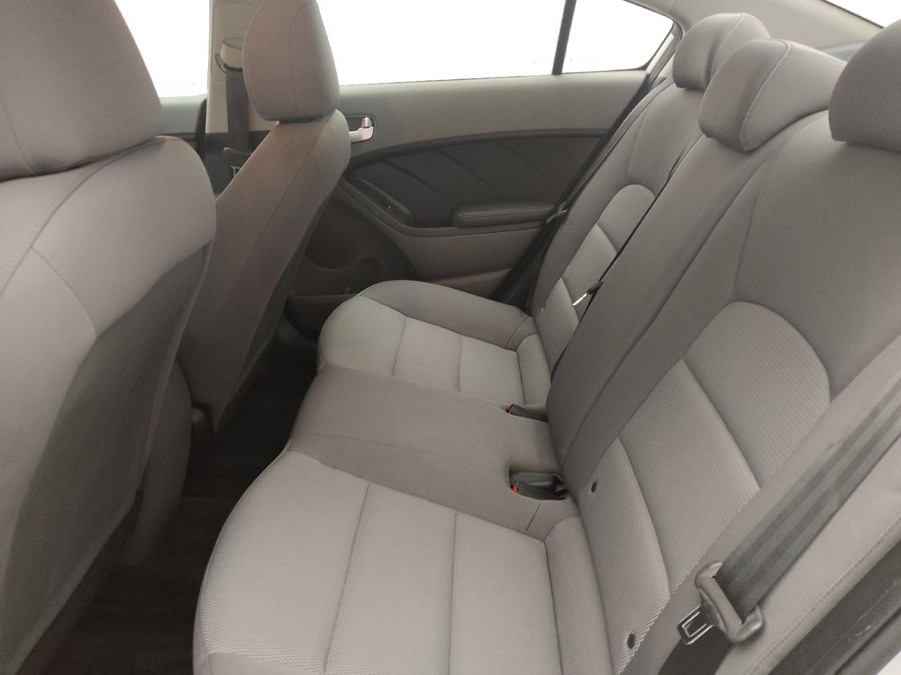 Used 2017 Kia Forte LX image 18