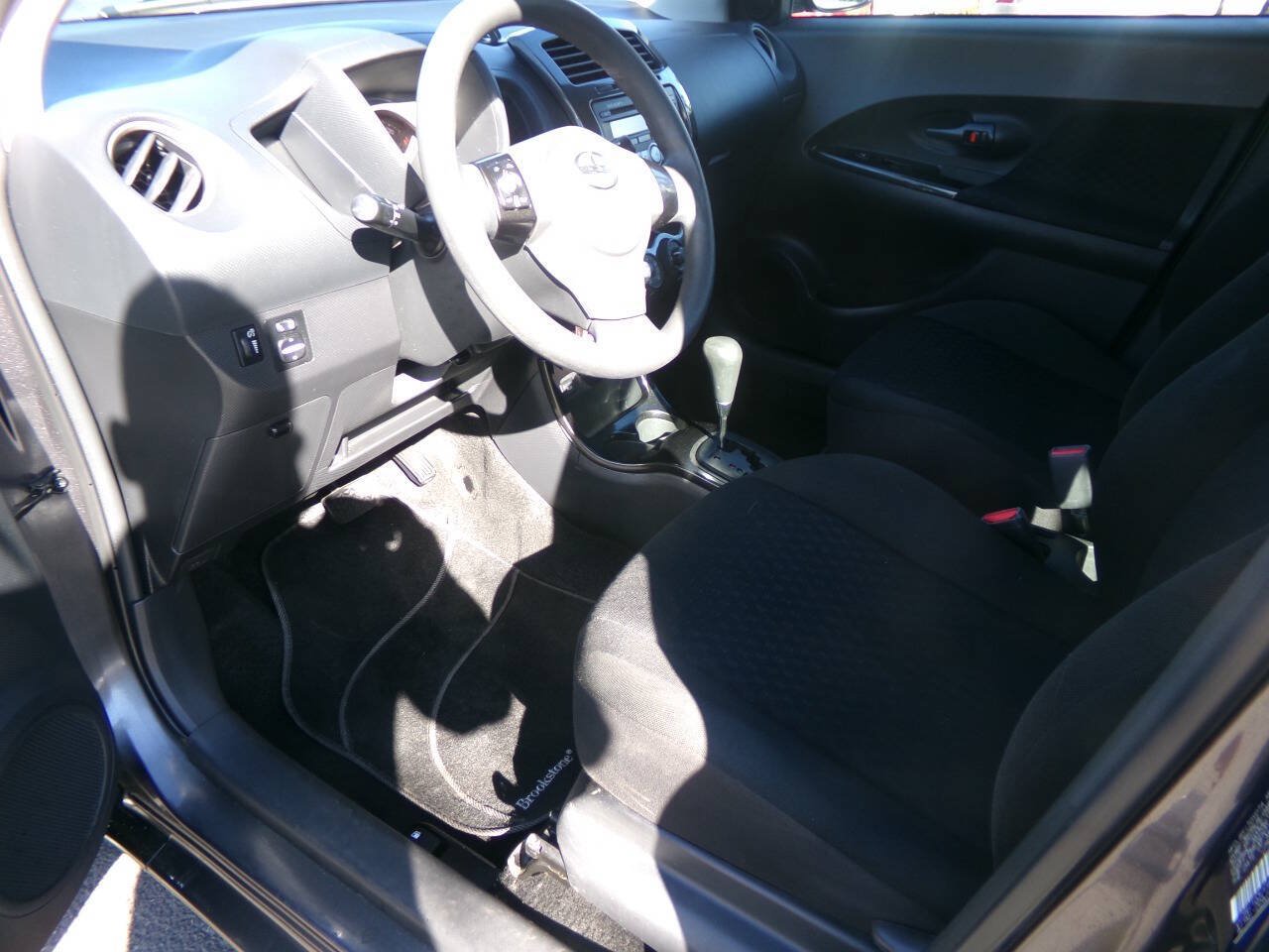Used 2009 Scion xD FWD image 13