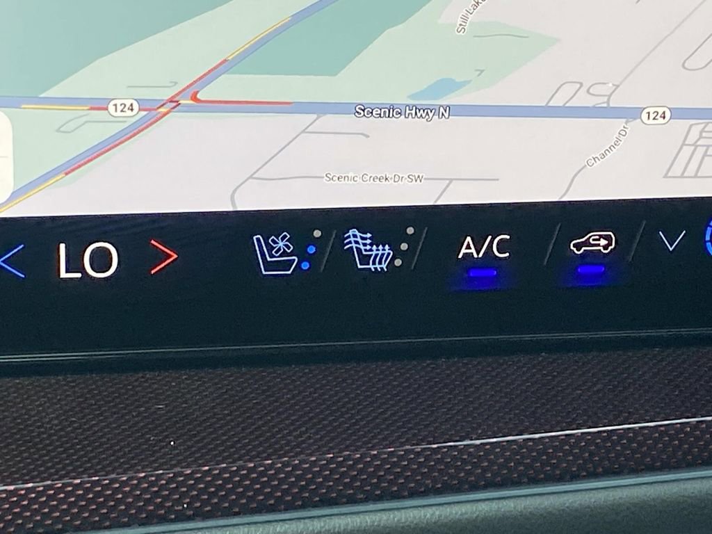 New 2026 Chevrolet Traverse RS image 24