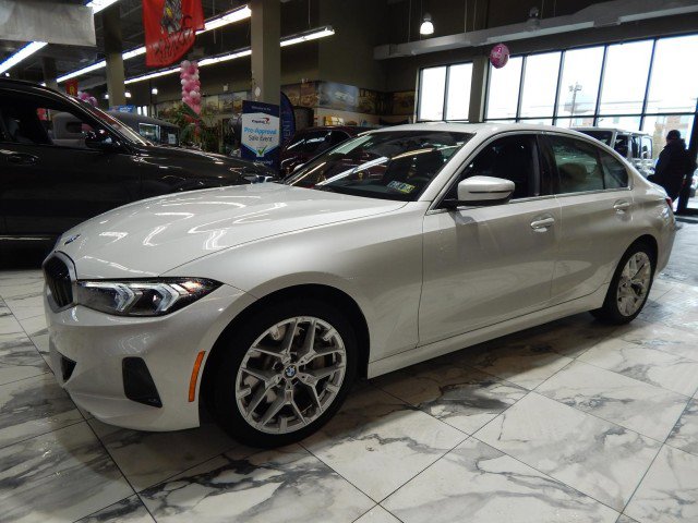 Used 2025 BMW 330i xDrive Sedan w/ Convenience Package image 9