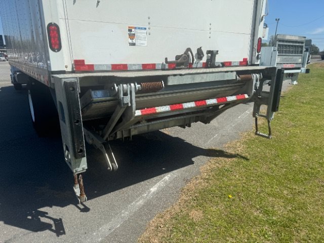 Used 2022 Ford F750 2WD Regular Cab Super Duty image 11