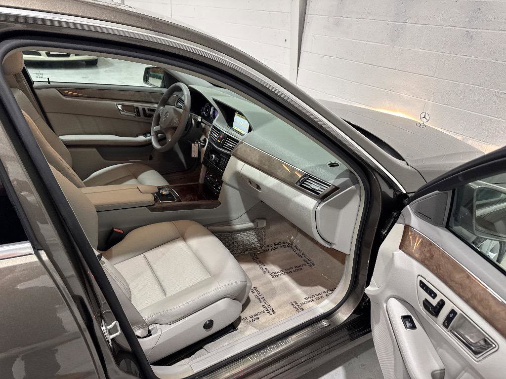Used 2011 Mercedes-Benz E 350 Sedan image 49
