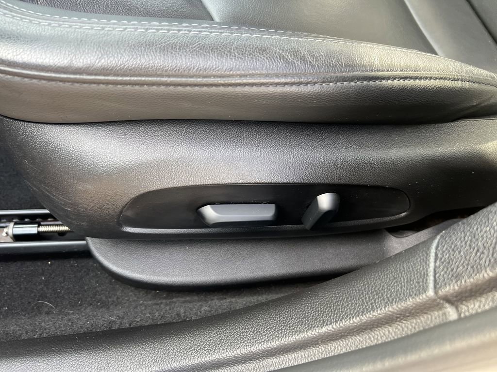 Certified 2017 Chevrolet Cruze Premier image 18