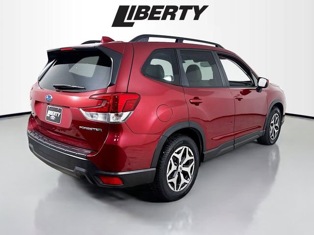 Used 2021 Subaru Forester Premium image 7