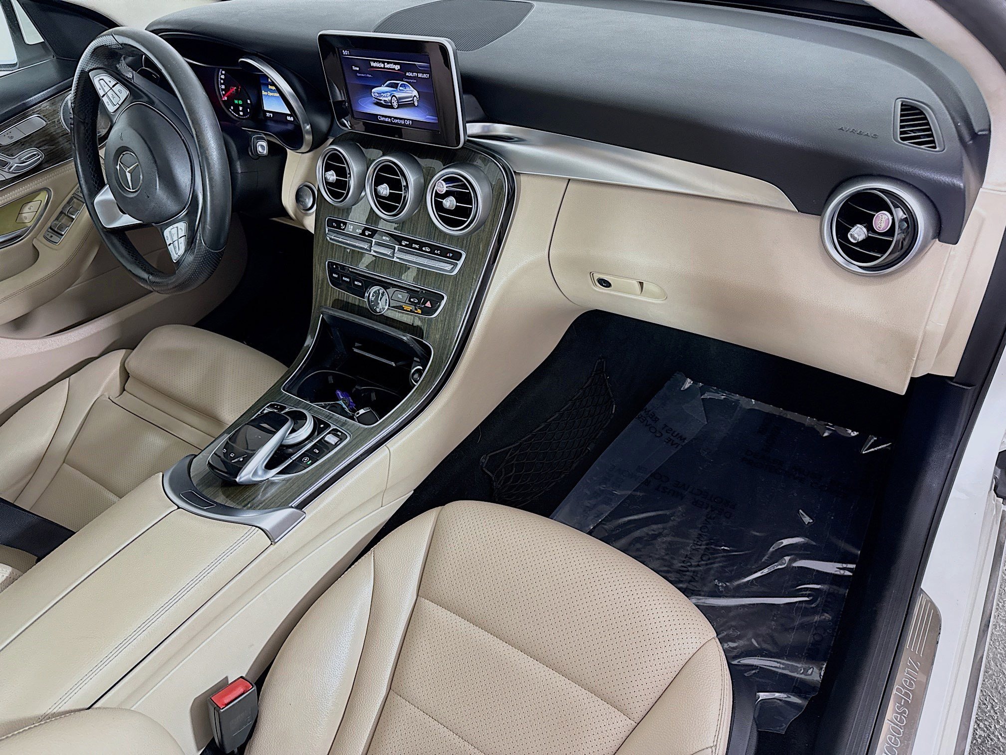 Used 2015 Mercedes-Benz C 300 4MATIC Sedan image 30