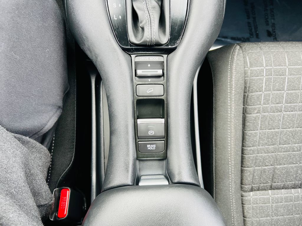 Used 2024 Honda HR-V LX image 27
