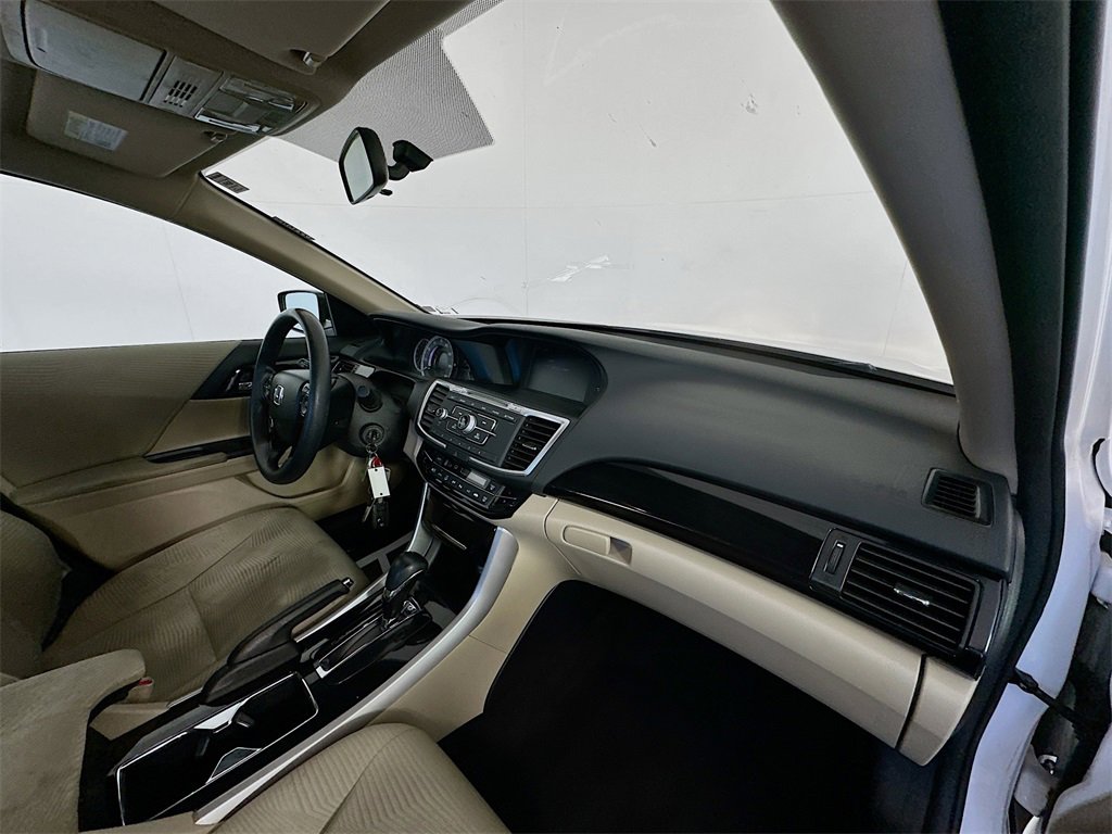 Used 2017 Honda Accord LX image 26