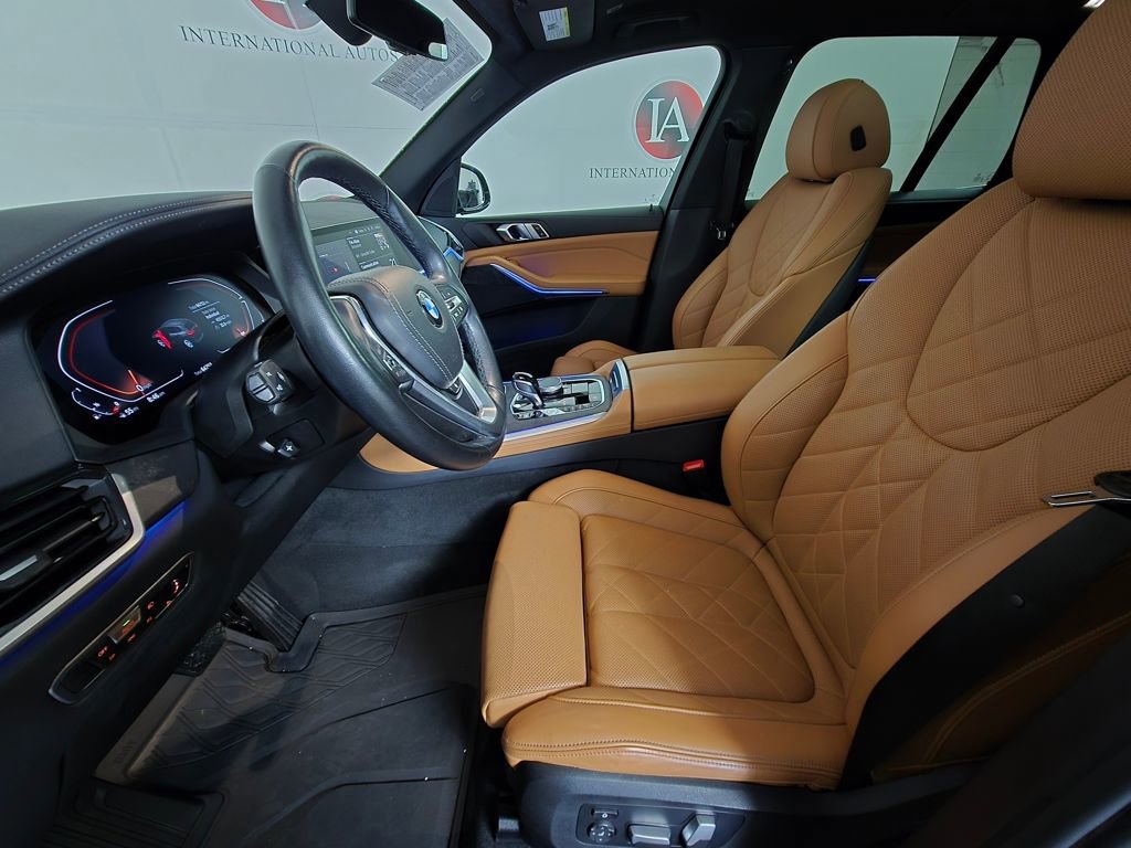 Used 2023 BMW X5 xDrive40i w/ Parking Assistance Package image 16