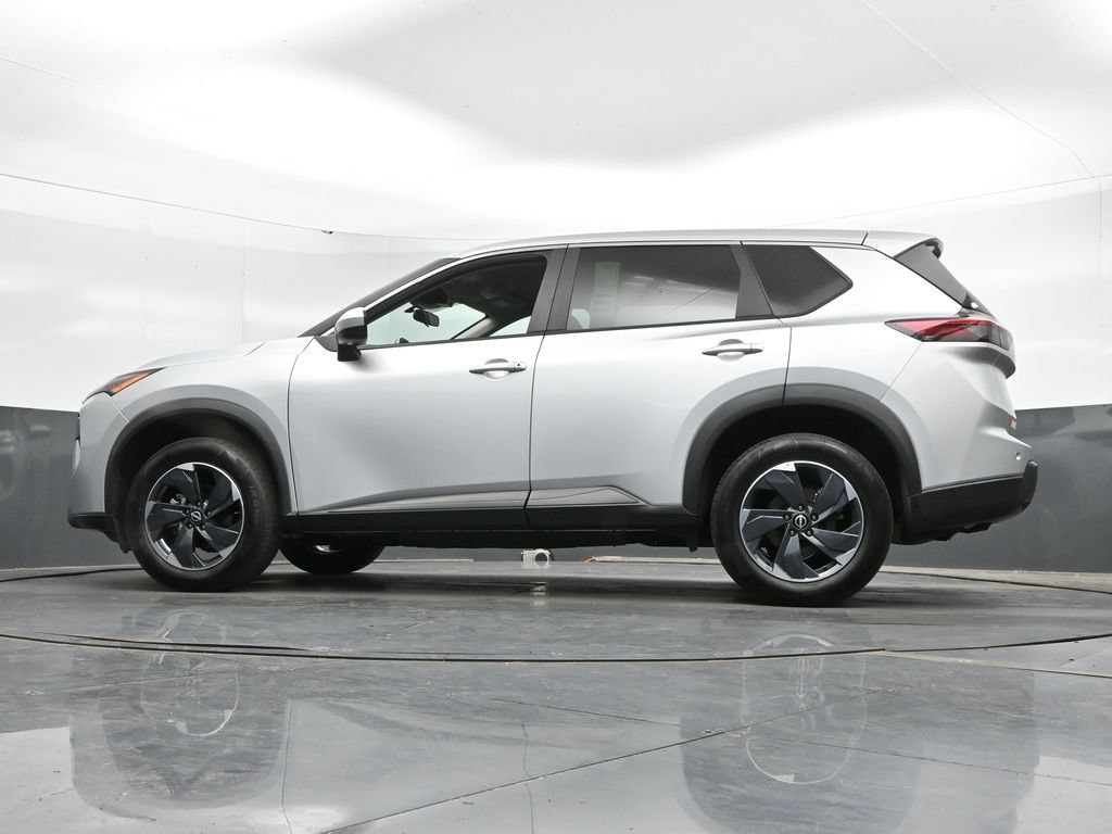 Used 2025 Nissan Rogue SV AWD/4WD image 47