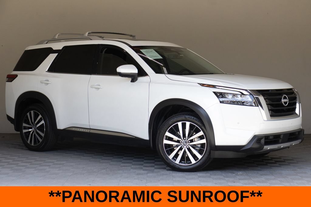 Used 2025 Nissan Pathfinder Platinum w/ Cargo Package FWD image 2