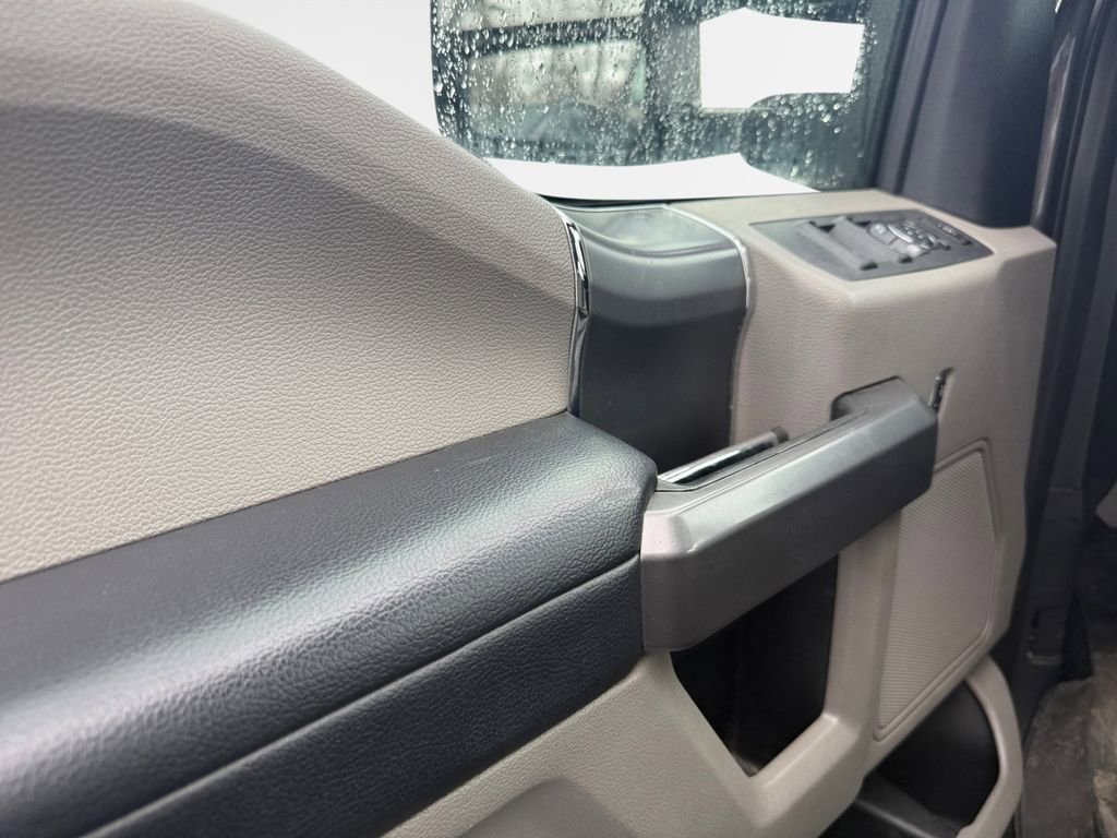 Used 2019 Ford F350 XLT w/ XLT Premium Package image 14