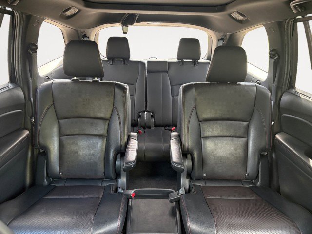 Used 2020 Honda Pilot Black Edition image 10