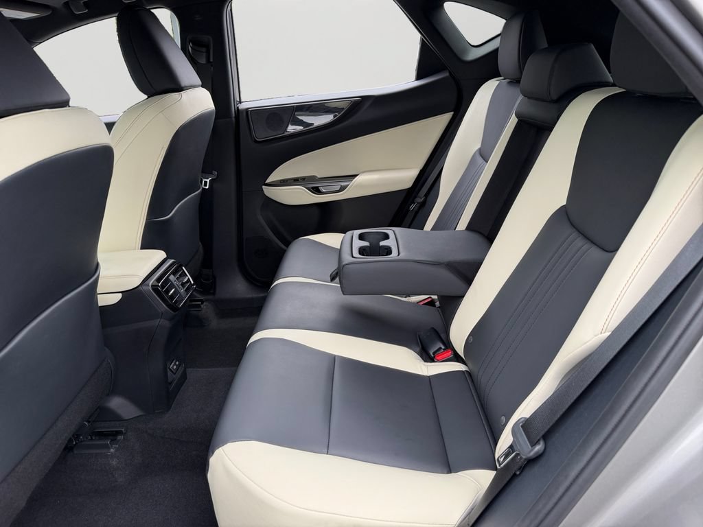 Certified 2024 Lexus NX 250 FWD image 12