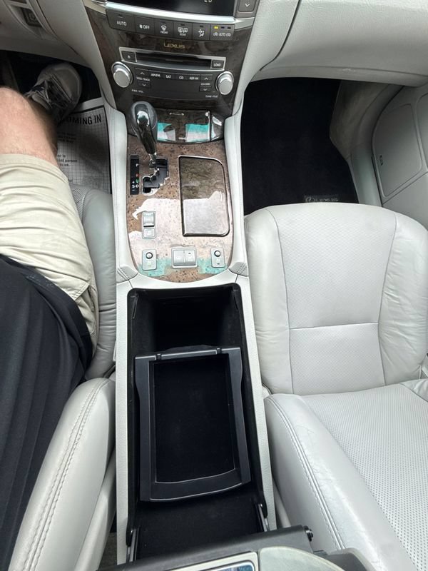 Used 2012 Lexus LS 460 w/ Comfort Pkg RWD image 38