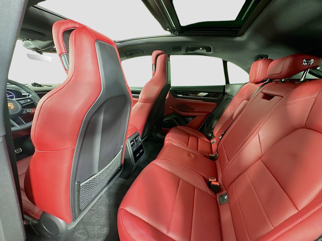 Used 2025 Porsche Macan 4S Electric image 24