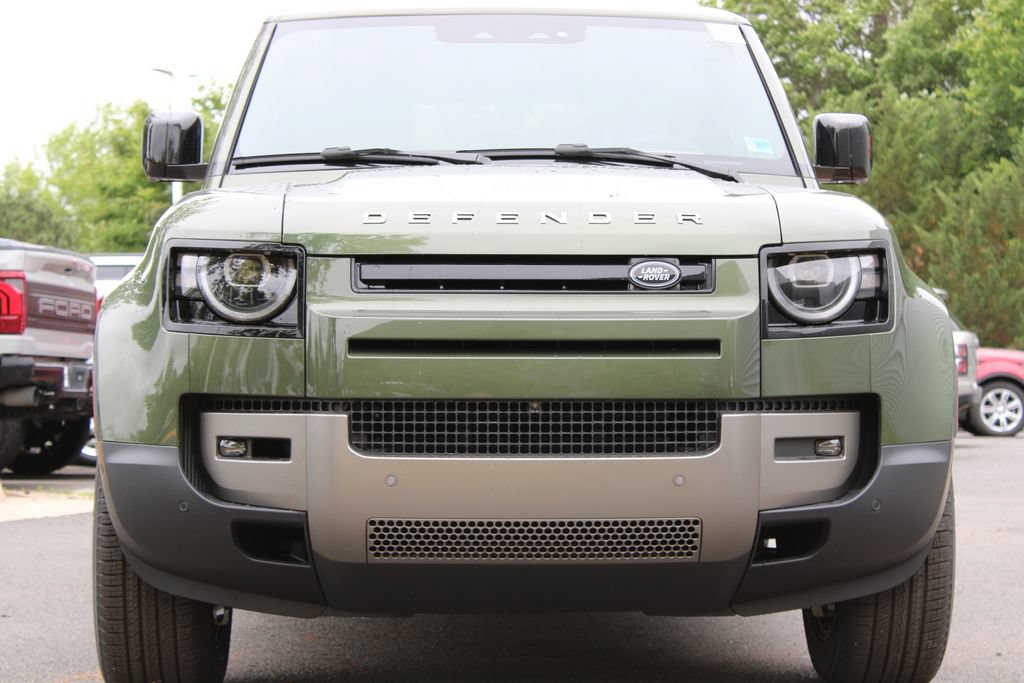 New 2026 Land Rover Defender 110 S AWD/4WD image 4