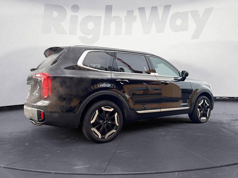 Used 2025 Kia Telluride S AWD/4WD image 5