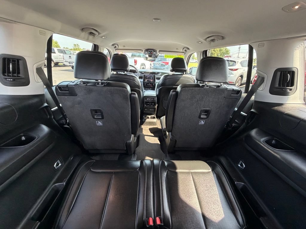 Used 2021 Jeep Grand Cherokee L Limited AWD/4WD image 26