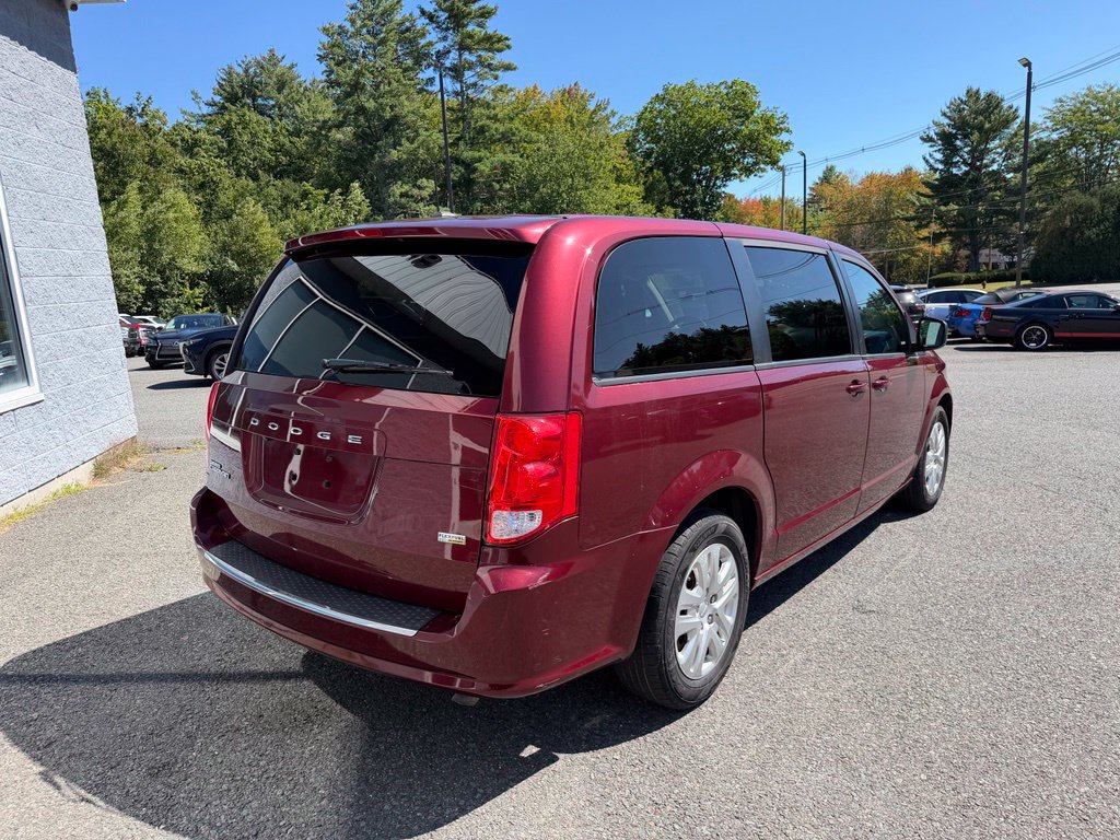 Used 2018 Dodge Grand Caravan SE w/ UConnect Hands-Free Group FWD image 6