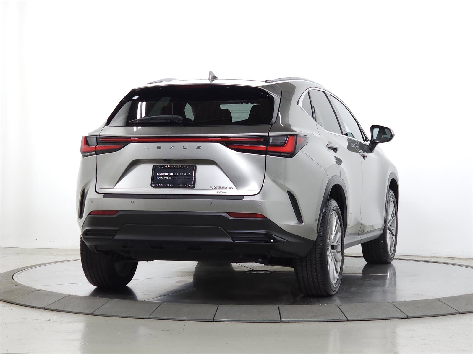 Used 2024 Lexus NX 350h AWD w/ Vision Package image 9