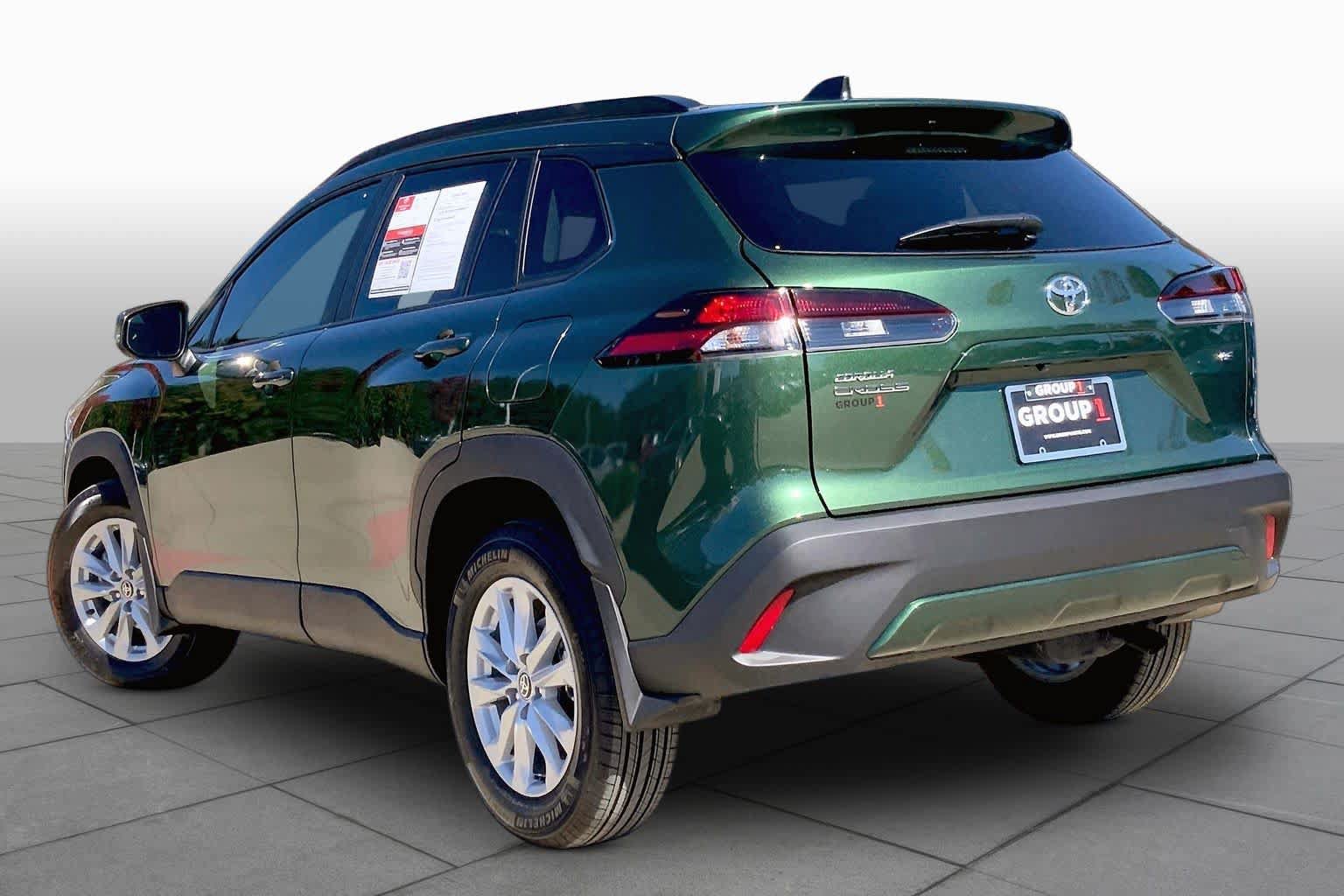 Used 2026 Toyota Corolla Cross LE FWD image 12