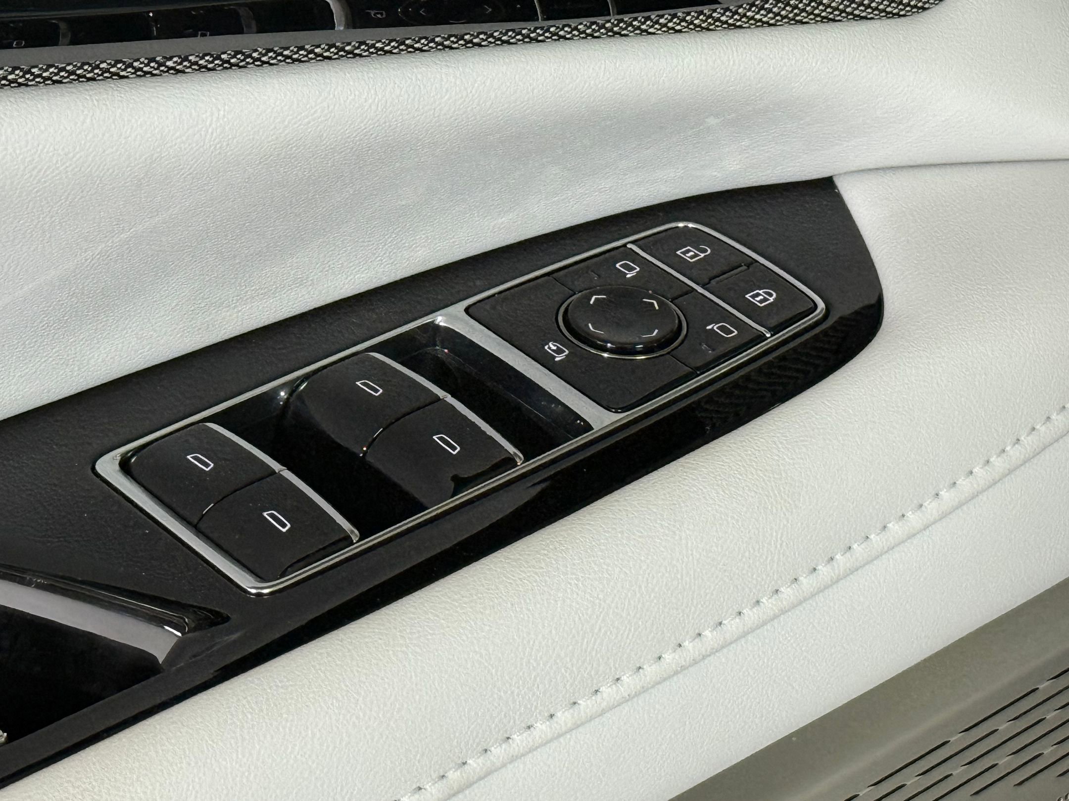 New 2026 Cadillac Optiq Sport 1 image 21