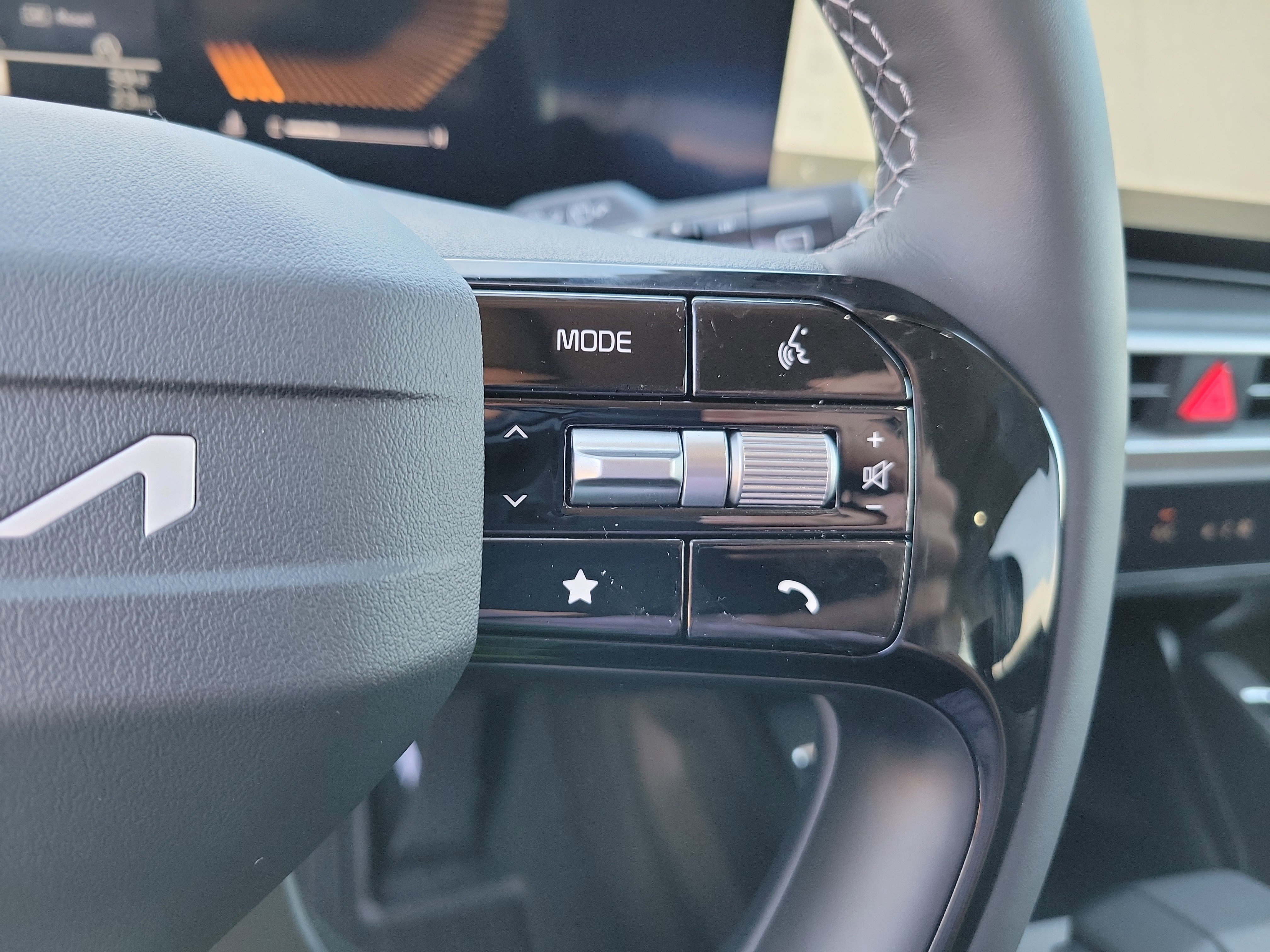 New 2026 Kia Sorento X-Line EX image 17