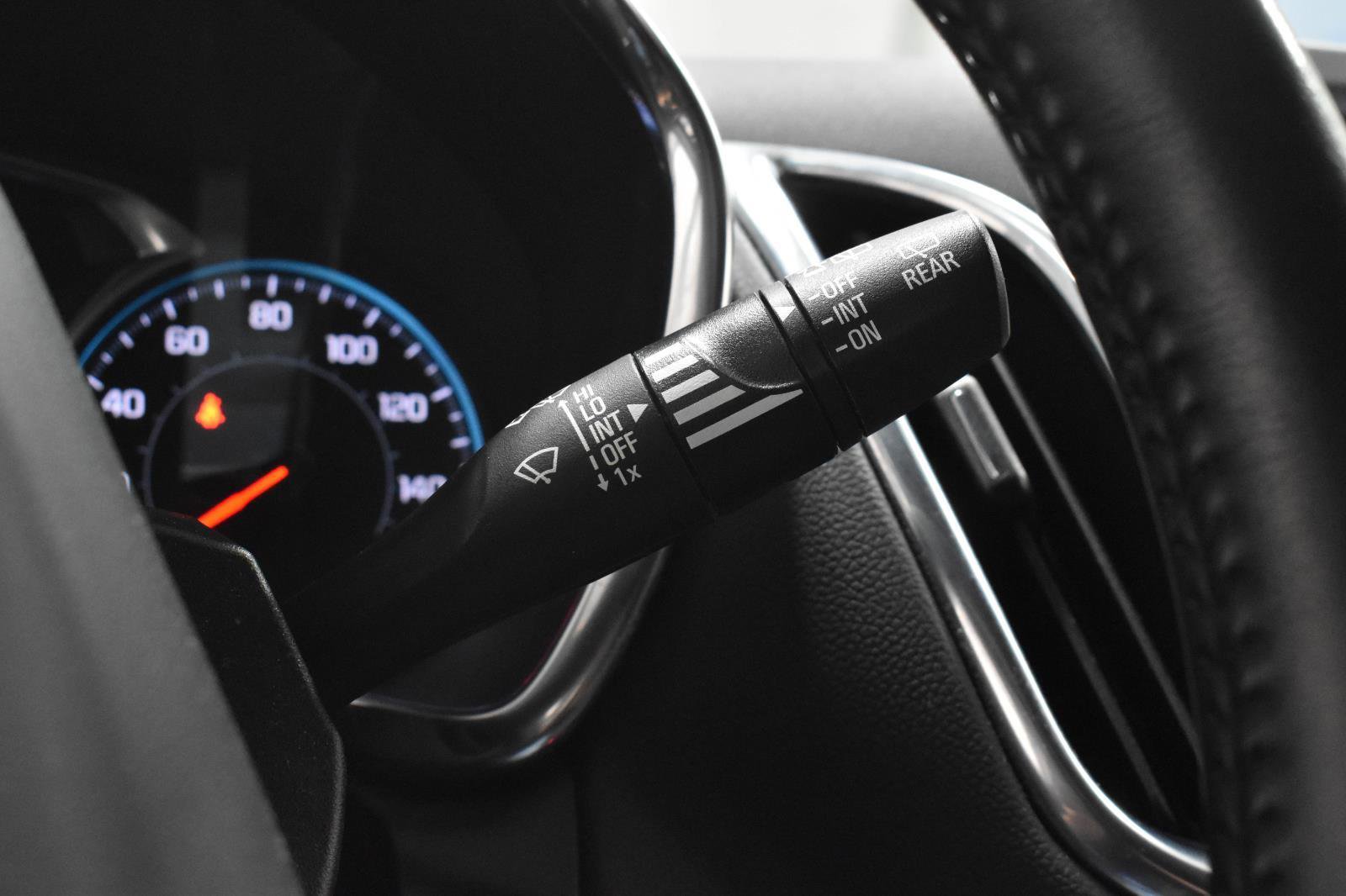 Used 2022 Chevrolet Equinox LT w/ Driver Convenience Package FWD image 12