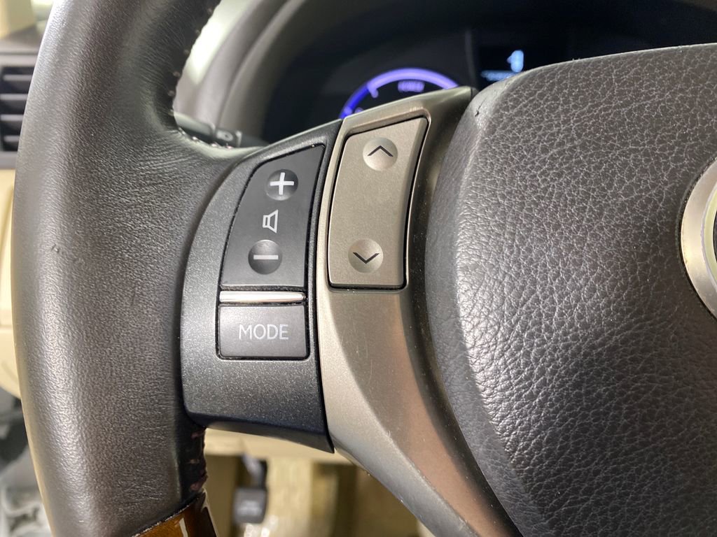 Used 2013 Lexus RX 450h FWD image 14