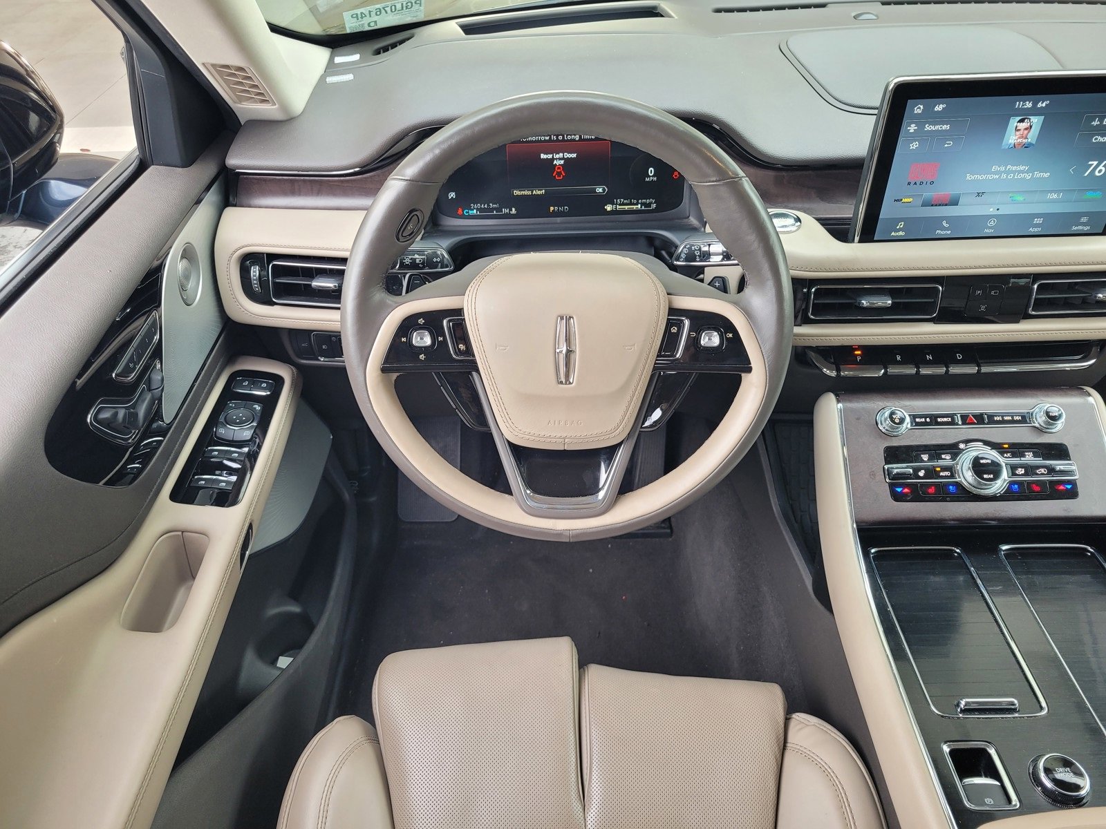 Used 2023 Lincoln Aviator Reserve w/ Equipment Group 201A image 11