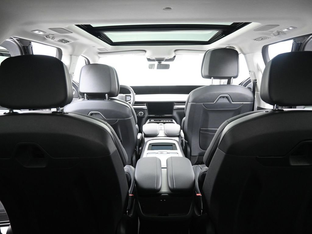 Used 2025 Lincoln Navigator Reserve image 36