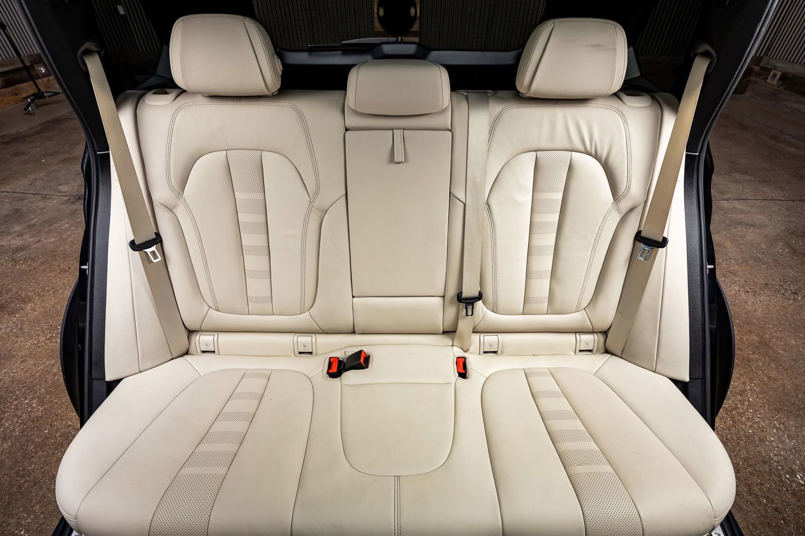 Used 2022 BMW X5 xDrive40i w/ Executive Package image 29