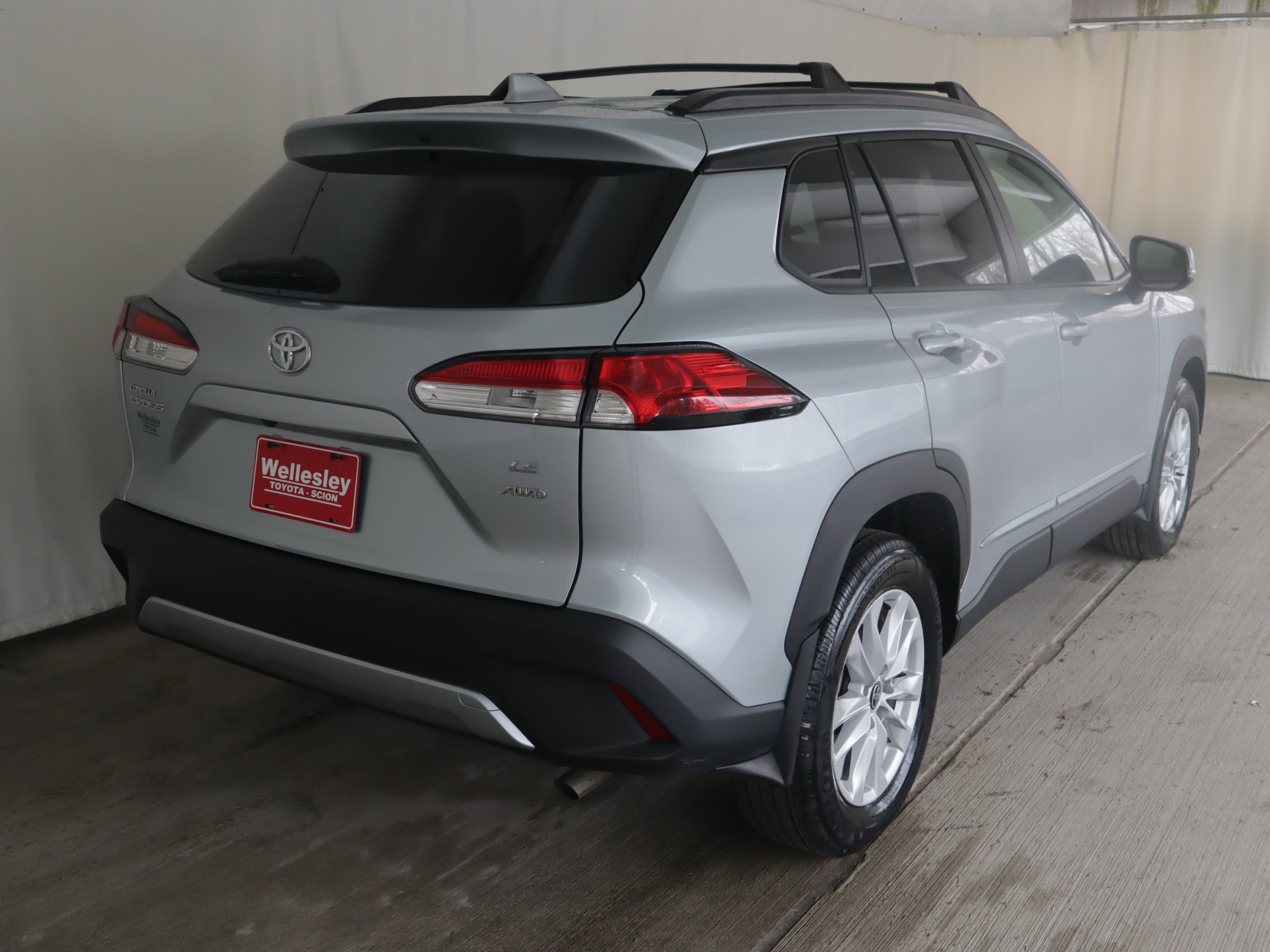 Used 2023 Toyota Corolla Cross LE image 6