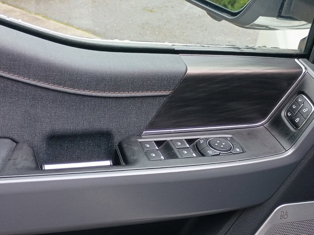 Used 2024 Ford F150 Lariat w/ Equipment Group 502A High image 15