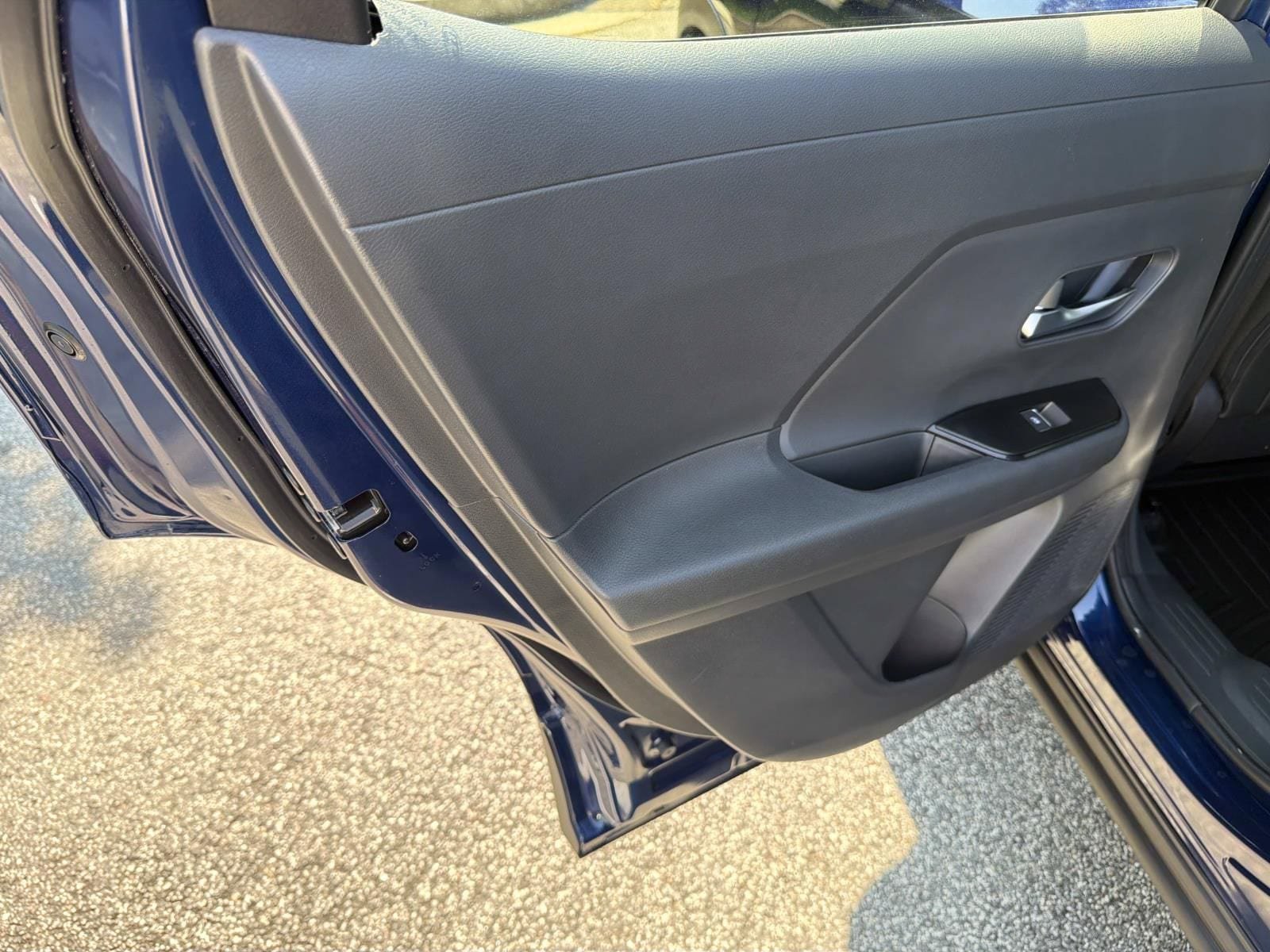 Used 2026 Nissan Kicks SR FWD image 21