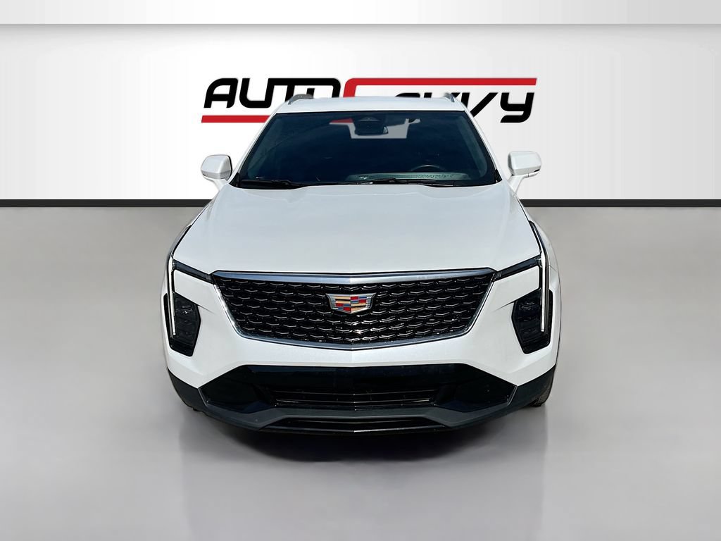 Used 2024 Cadillac XT4 Premium Luxury w/ Cold Weather Package FWD image 2