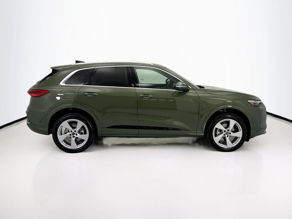 Used 2026 Audi Q5 Premium Plus w/ Premium Plus AWD/4WD image 4
