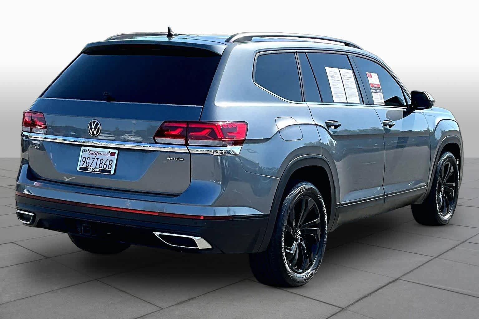Used 2023 Volkswagen Atlas SE w/ Panoramic Sunroof Package AWD/4WD image 12
