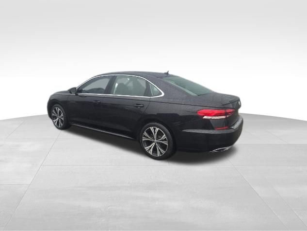 Used 2021 Volkswagen Passat 2.0T SE FWD image 5
